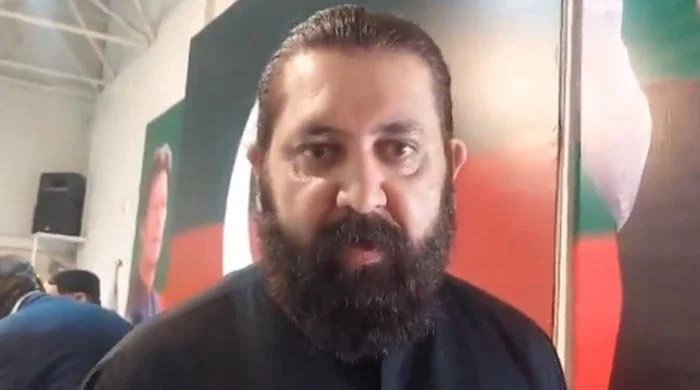 40 اراکین پر مشتمل سیاسی کمیٹی کی جگہ کم اراکین پر مشتمل نئی کمیٹی بنے گی، شیخ وقاص اکرم